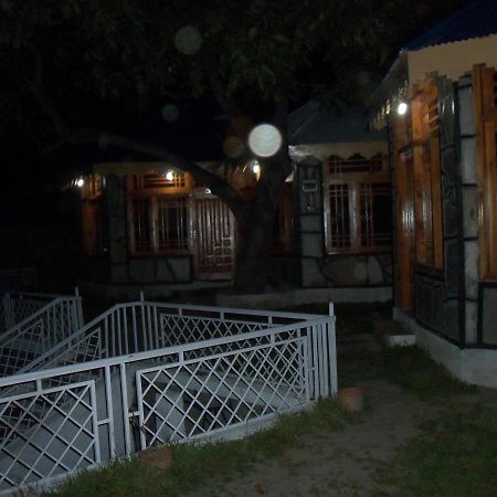 Manila Huts Hotel นารัน ภายนอก รูปภาพ
