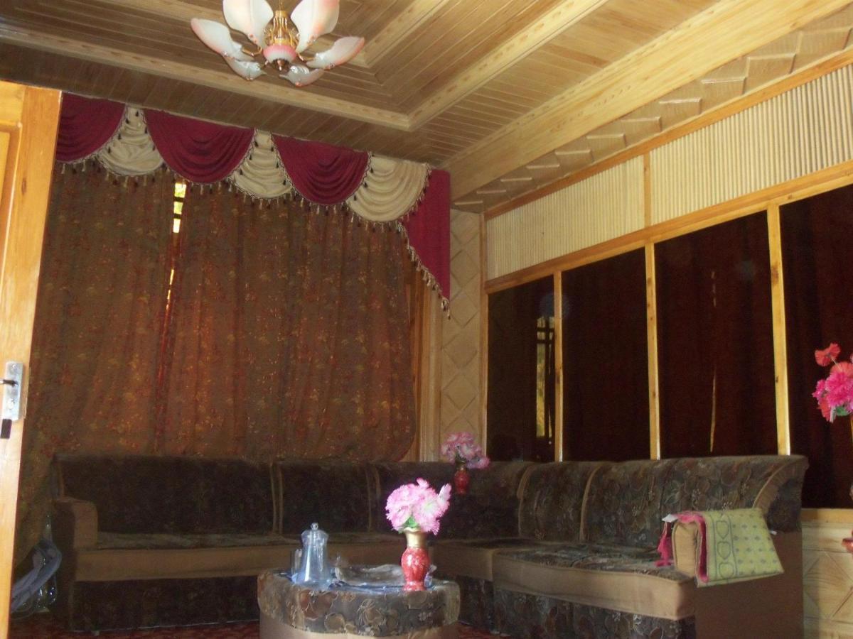 Manila Huts Hotel นารัน ภายนอก รูปภาพ